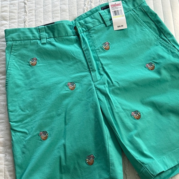 Lot of Vineyard Vines Breaker Shorts - Picture 1 of 16